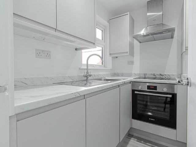 Apartment for rent in Hendon Central, The Hyde