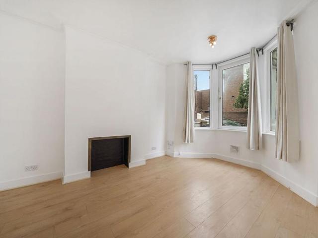 Apartment for rent in Hammersmith, Greater London