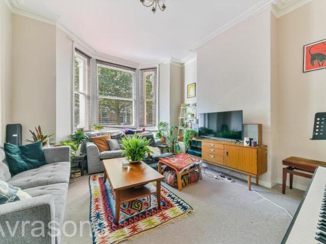 Flat for rent in Oval, Isle Of Man