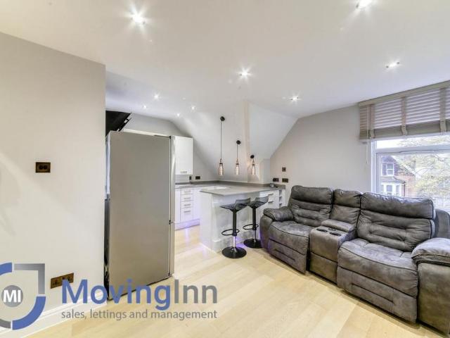 Apartment for rent in Manor Park, Greater London