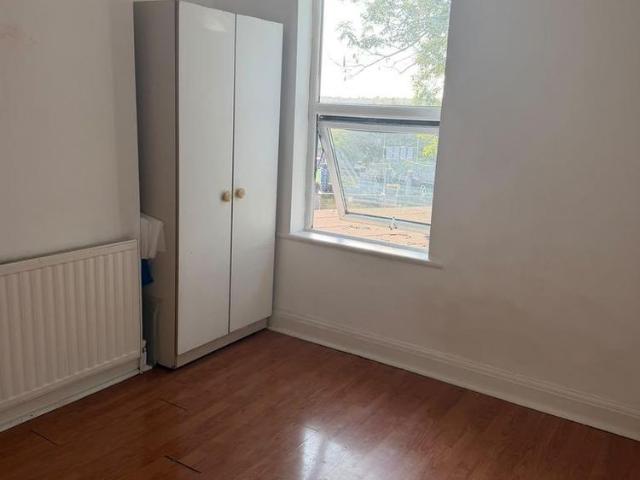 Apartment for rent in Woodford Bridge, Greater London