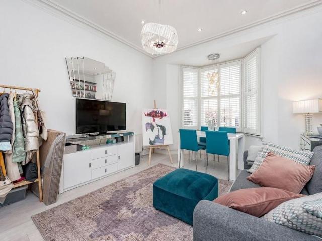 Apartment for rent in Fulham, Walham Green