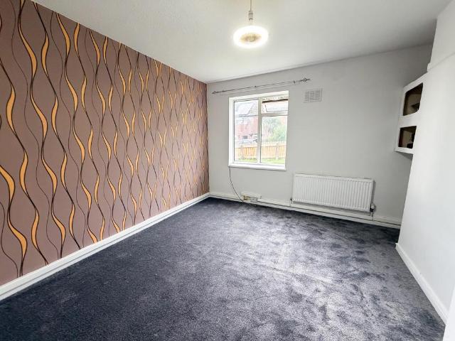 Flat for rent in Breightmet, Bolton