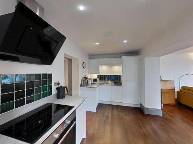 Apartment for rent in Silvermills, New Town