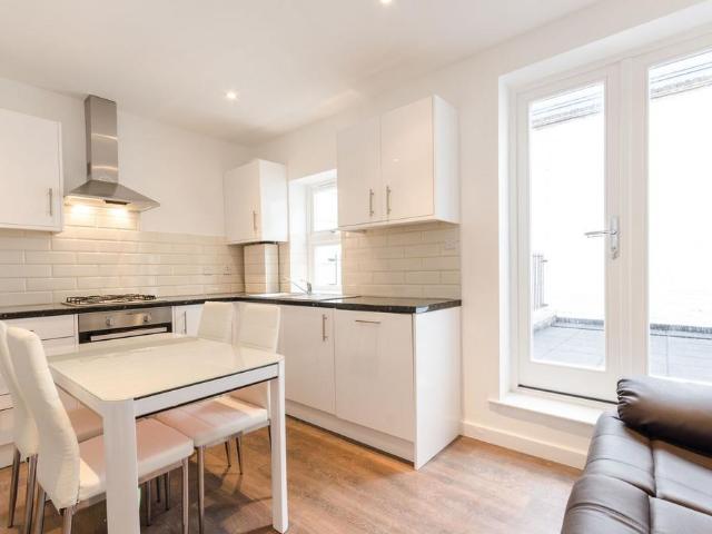 Flat for rent in Paddington, Greater London