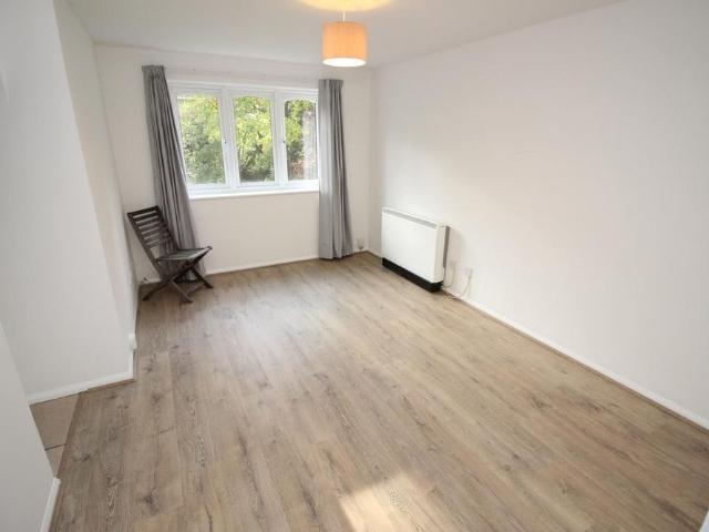 Apartment for rent in Royal Borough of Kingston upon Thames, Greater London