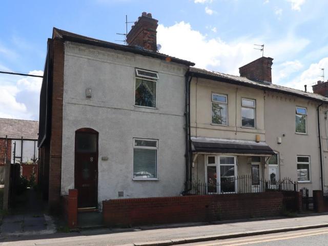 Flat for rent in Warrington