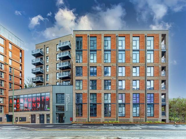 Flat for rent in Red Hill, Surrey
