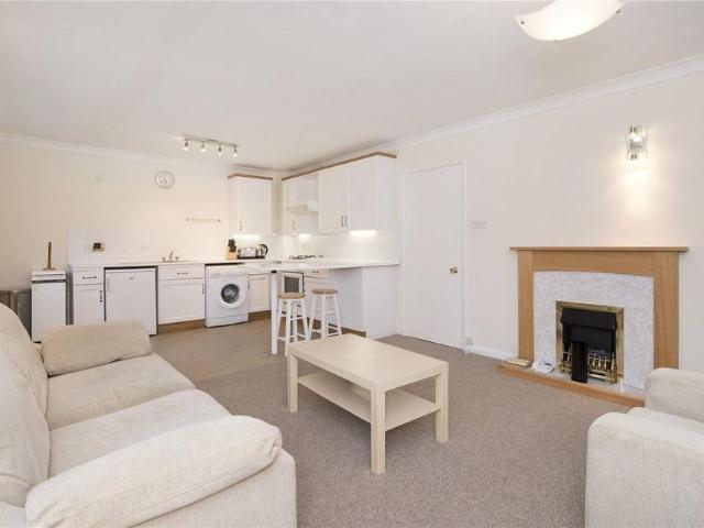 Apartment for rent in London Borough of Ealing, Perivale