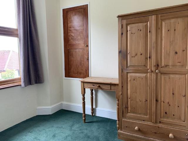 Apartment for rent in Oldway, Livermead