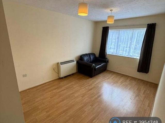 Flat for rent in Colindale, Greater London