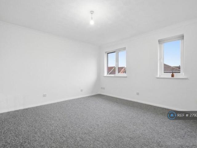Apartment for rent in Queens Park, Billericay