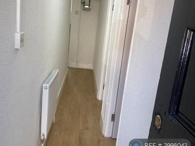 Apartment for rent in Plashet, Greater London