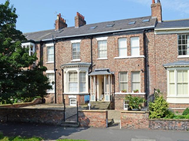 Flat for rent in The Groves, High Field