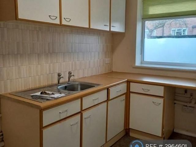 Apartment for rent in Stone, Baswich