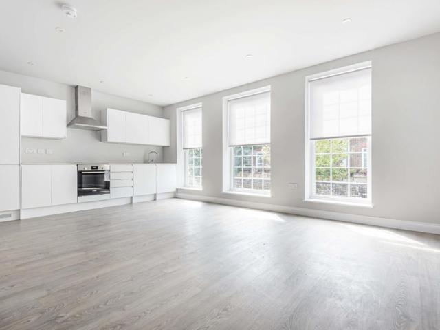 Flat for rent in Greater London