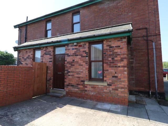 Flat for rent in Wargrave, Earlestown