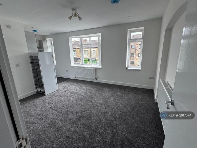 Flat for rent in Pudsey, West Yorkshire
