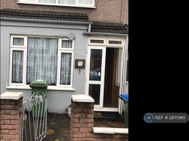 Flat for rent in Plumstead, Greater London