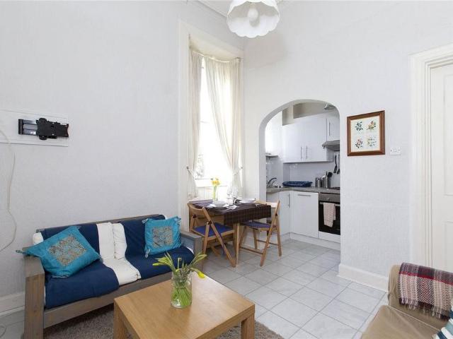 Apartment for rent in Mayfield, Newington