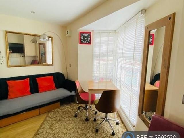 Apartment for rent in Round Hill, Brighton & Hove