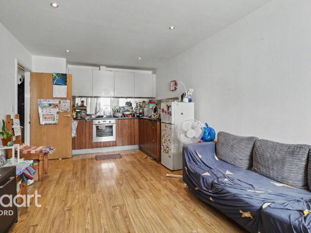 Flat for rent in Roding Riverside, Greater London