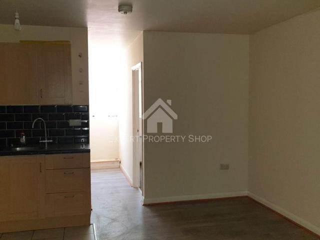 Apartment for rent in Kilton, Costhorpe