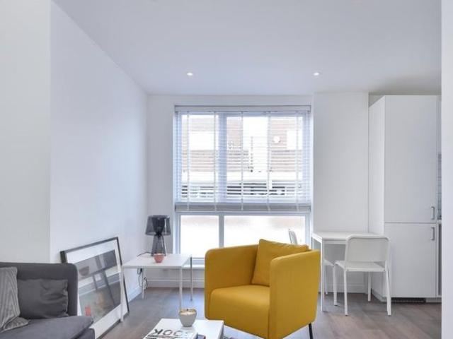 Apartment for rent in Kennington, Greater London