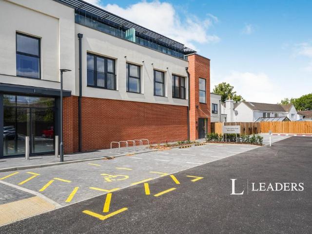 Flat for rent in Golden Valley, Gloucestershire