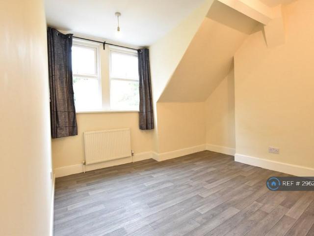 Flat for rent in Spring Park, Luton