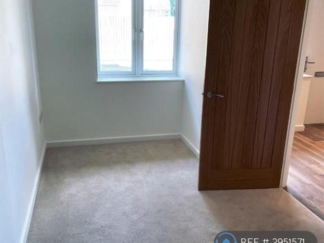Apartment for rent in Sheerwater, Woking
