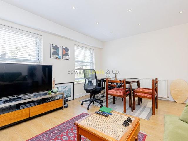 Apartment for rent in Lower Clapton, Greater London
