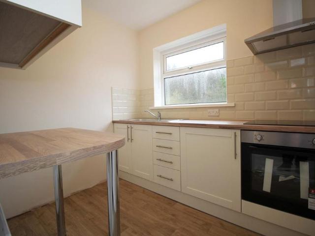 Apartment for rent in Llanharry, Brynsadler
