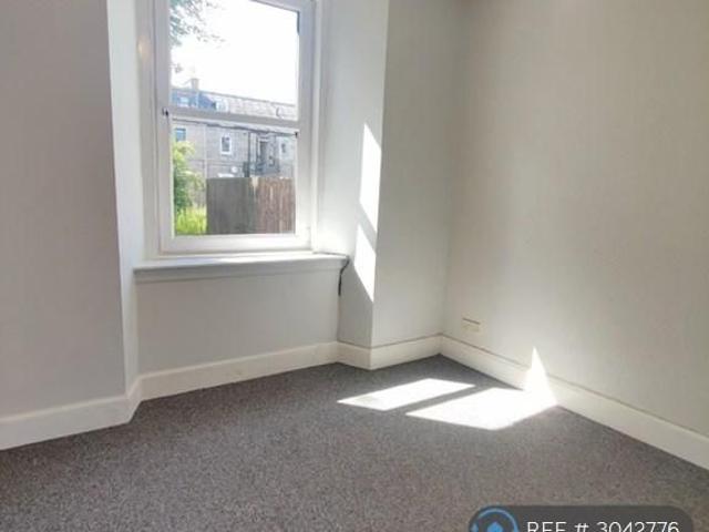 Apartment for rent in Bridgend, Moneydie