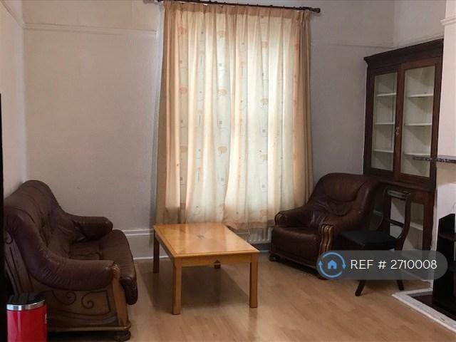 Apartment for rent in Hyde Park, West Yorkshire