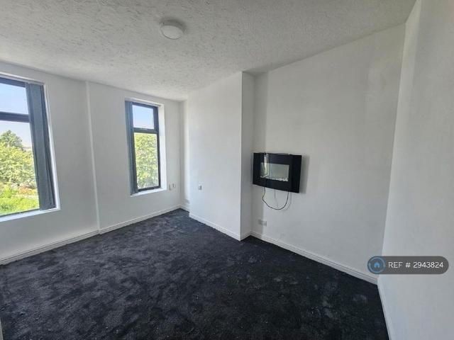 Apartment for rent in Westleigh, Wigan