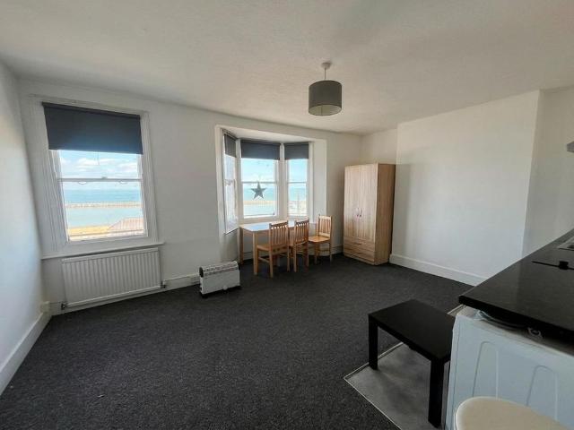 Apartment for rent in Oxenden, The Bridge