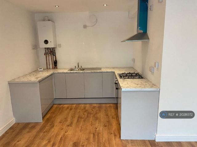 Apartment for rent in Gorse Hill, Trafford Park