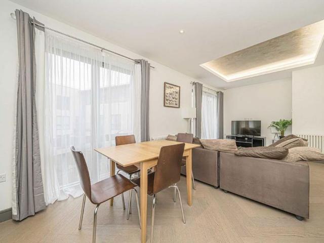 Apartment for rent in St Margarets, Greater London