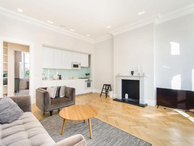Flat for rent in Bayswater, Greater London