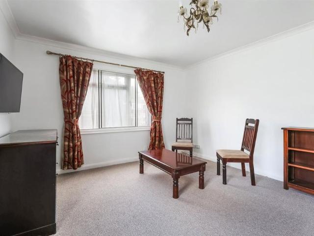 Apartment for rent in Red Hill, Surrey