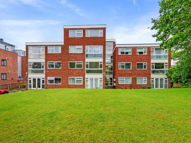 Apartment for rent in London Borough of Bromley, Greater London