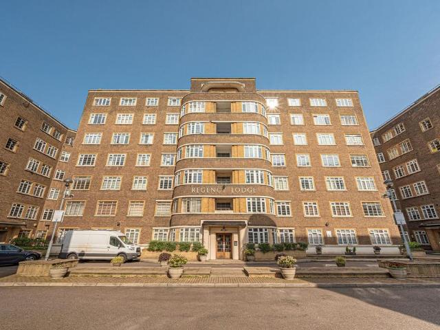 Flat for rent in Belsize Park, Greater London