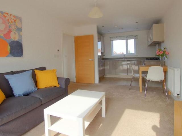Apartment for rent in Scholes, West Yorkshire