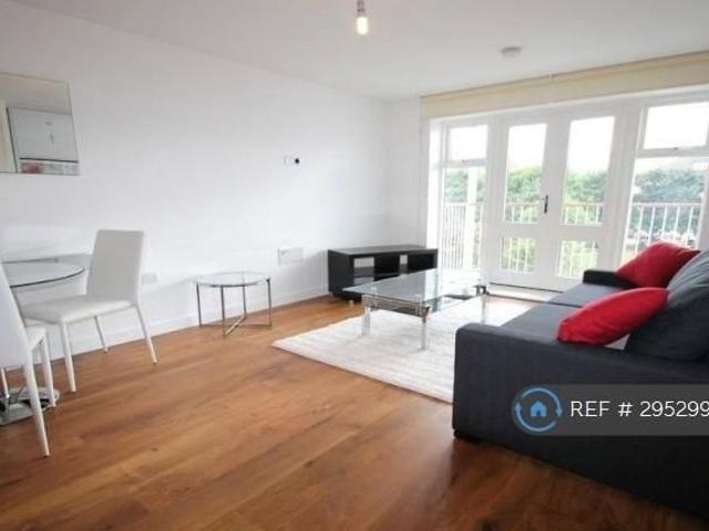 Apartment for rent in Yiewsley, Greater London