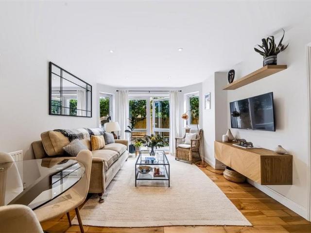 Apartment for rent in London Borough of Wandsworth, Greater London