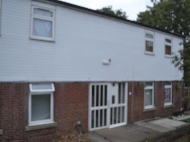 Flat for rent in Southdown, St Albans