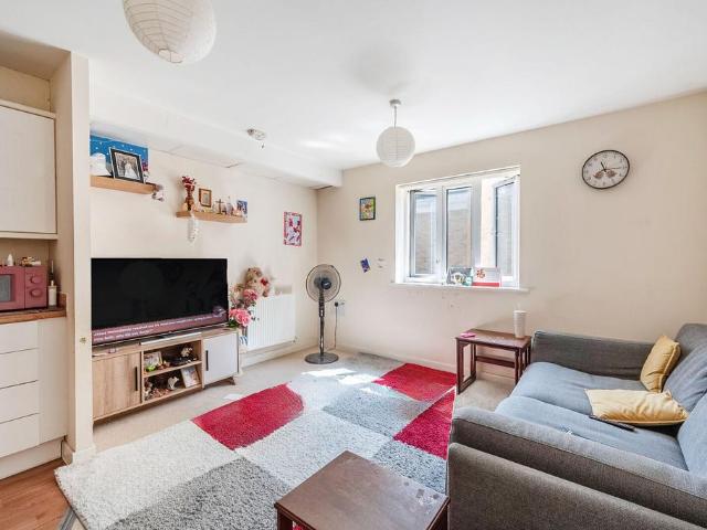 Flat for rent in North Watford, Hertfordshire