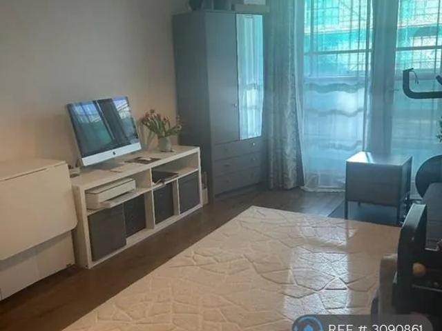 Apartment for rent in Hatherley, Cheltenham
