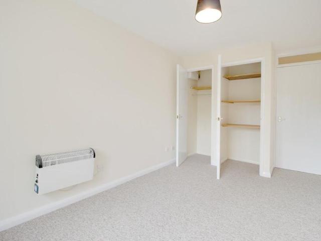 Apartment for rent in Slaugham, Perryfields